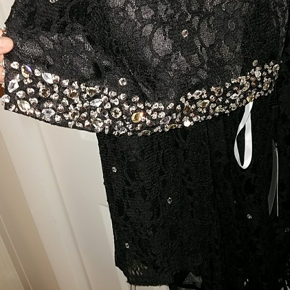 Dress - Picture 2 of 3